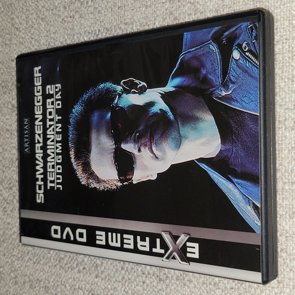 DVD: Terminator 2 Judgment Day - Picture 1 of 6